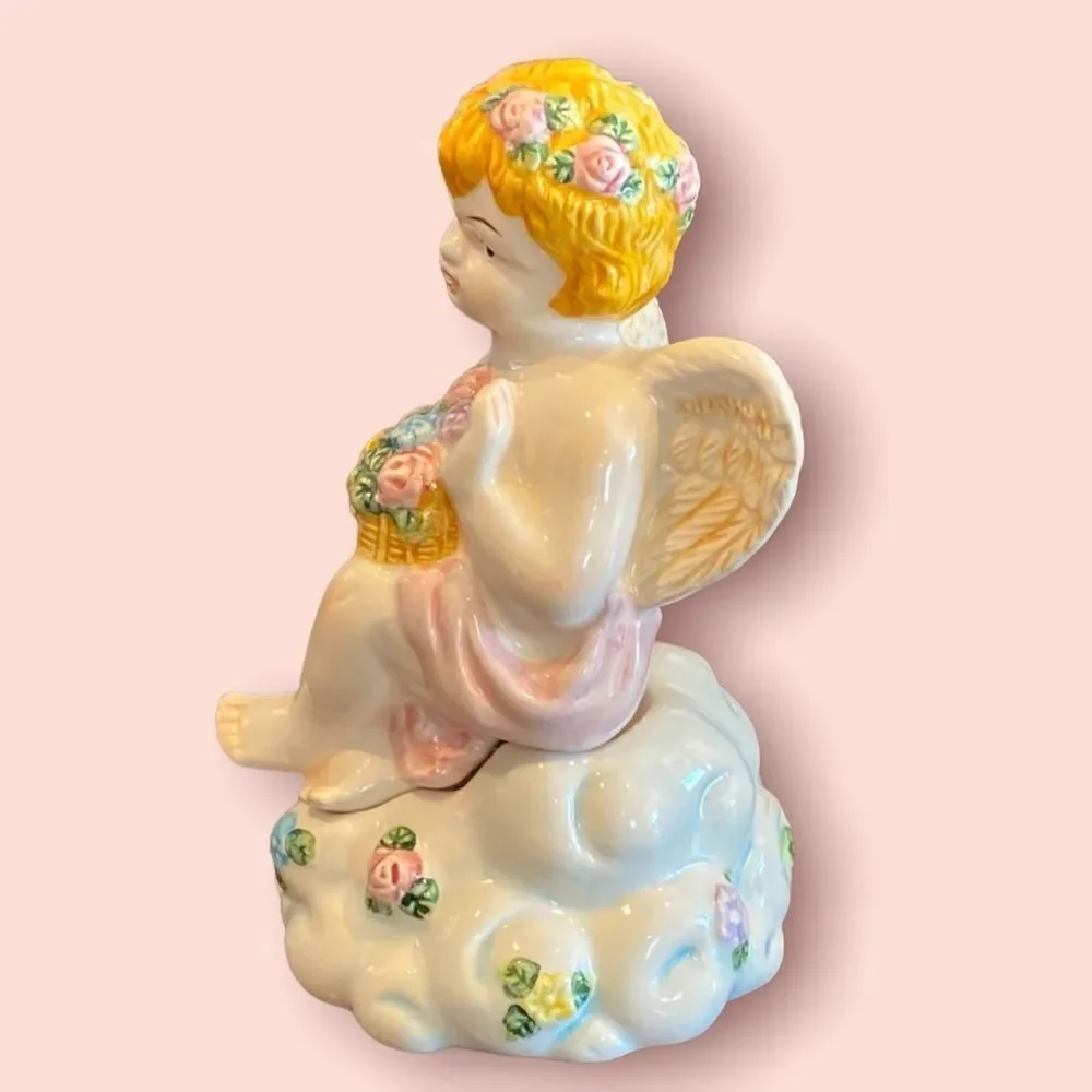 Baby Cherub Angel on a Cloud Salt and Pepper Shakers NWOT